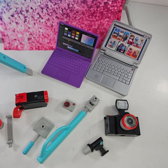 My Life As Vlogger Playset With Accessories - Picture 2 of 8